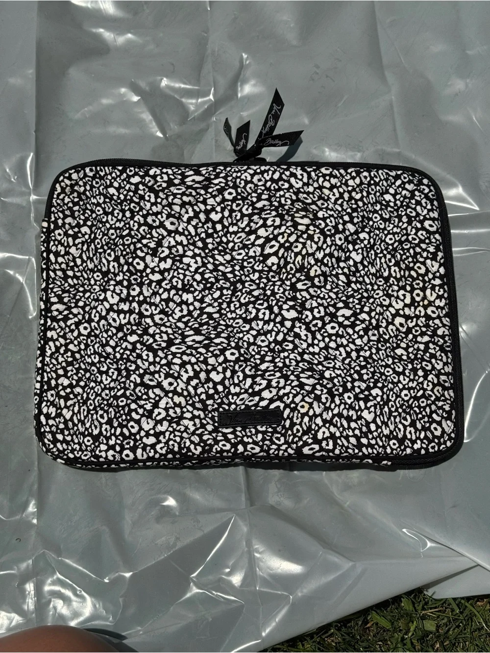 Vera Bradley Black & White Leopard Print Laptop/Tablet Case *Brand New*